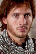 David Oakes; Salisbury,Wiltshire,İngiltere doğumlu Rowan David Oakes olarak da bilinen İngiliz oyuncu