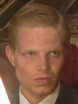 Charley Palmer Rothwell; Londra,İngiltere doğumlu İngiliz  oyuncu