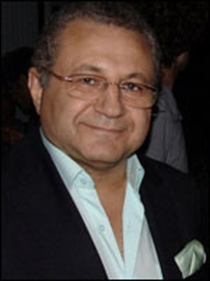 Ahmet Hoşsöyler; yönetmen, senarist