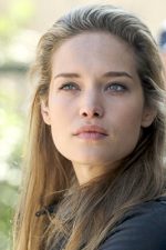 Julie Ordon; İsviçreli oyuncu