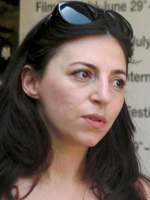 Eva Neymann; Eva Neïman olarak da bilinen Ukraynalı senarist, yönetmen