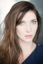 Zoé Bruneau; Fransız oyuncu