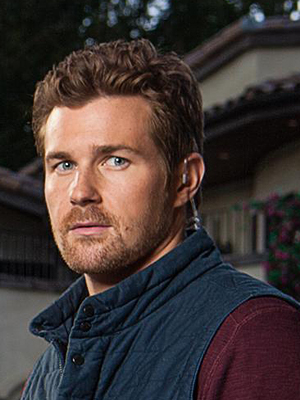 Josh Kelly; Amerikalı oyuncu