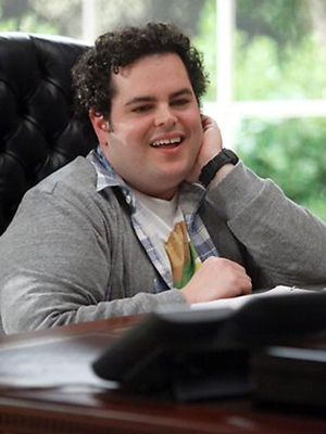 Josh Gad; Joshua Ilan Gad olarak da bilinen Amerikalı oyuncu, senarist, yaratıcı