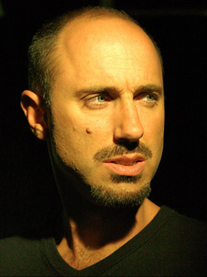 Alex Manugian; oyuncu, senarist, senaryoya katkı