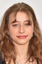 Odessa A’zion; Los Angeles, Kaliforniya, ABD doğumlu Amerikalı oyuncu