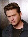Jason Priestley; Jason Bradford Priestley olarak da bilinen Kanadalı  oyuncu, yönetmen, idari yapımcı