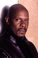 Avery Brooks; Avery Franklin Brook olarak da bilinen Amerikalı oyuncu, yönetmen