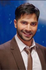 Varun Dhawan; Mumbai, Maharaştra, Hindistan doğumlu Hint oyuncu