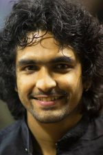 Siddharth Mennon; Mumbai, Maharaştra, Hindistan doğumlu Hint oyuncu