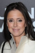 Julie Taymor; titus, frida, a traves del universo, the glorias olarak da bilinen Amerikalı yönetmen, senarist, yapımcı