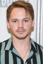 Sam Strike; Southend-on-Sea,Essex,İngiltere doğumlu Samuel Harry Strike olarak da bilinen İngiliz oyuncu