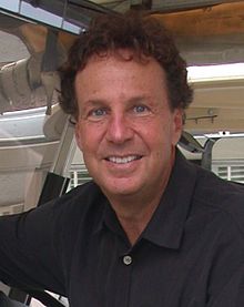 Robert W. Cort; Amerikalı yapımcı, uygulayıcı yapımcı