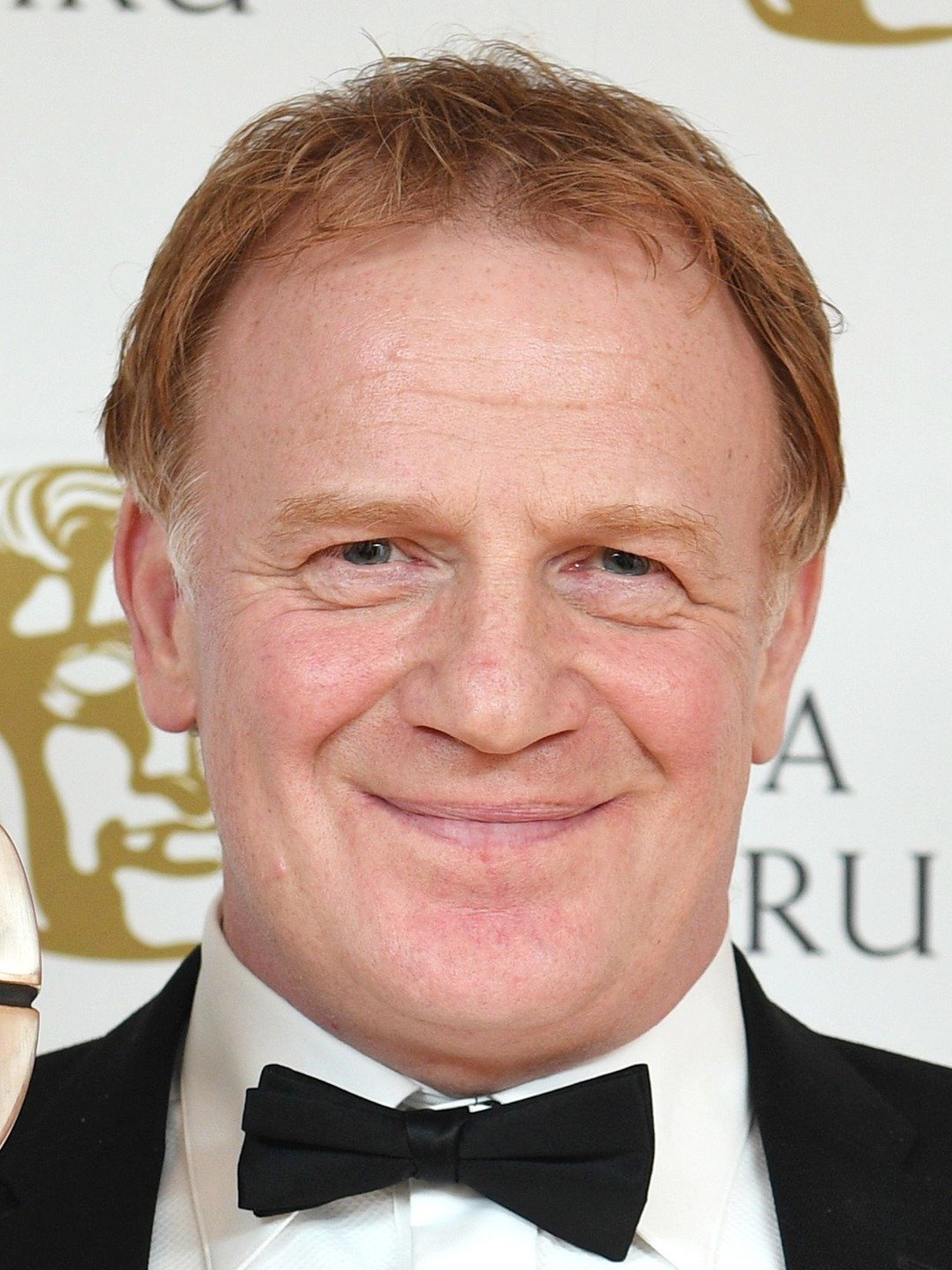 Mark Lewis Jones; Rhosllannerchrugog,Denbighshire,İngiltere doğumlu İngiliz  oyuncu