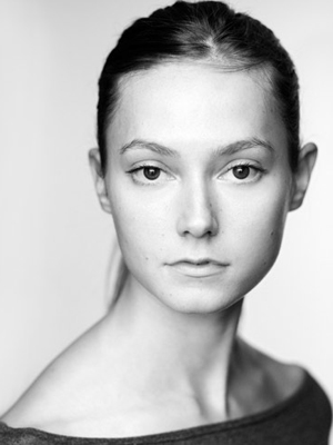 Lydia Wilson; Queen's Park,Londra,İngiltere doğumlu İngiliz  oyuncu