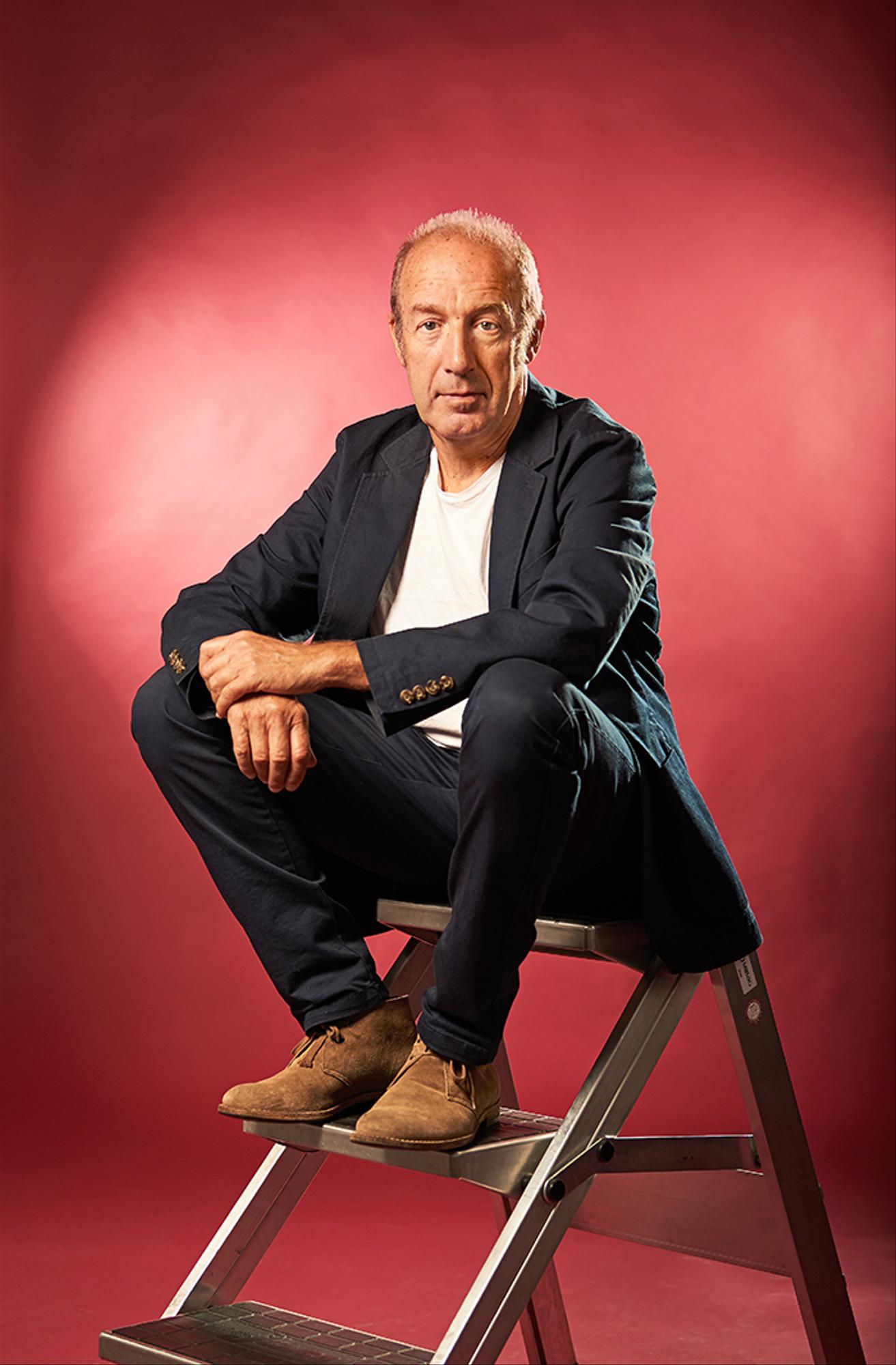 Miklós Gimes; Budapeşte, Macaristan doğumlu Macar yazar, yönetmen, yapımcı