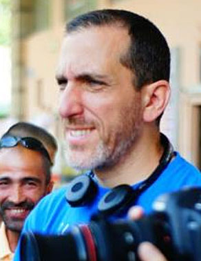 Ahmet Sönmez; yönetmen
