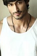 Vidyut Jamwal; Jammu, Jammu ve Kaşmir, Hindistan doğumlu Hint oyuncu