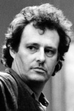 John Duigan; Hartley Wintney,Hampshire,İngiltere doğumlu John Lawless Duigan olarak da bilinen İngiliz  yönetmen, senarist