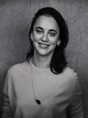 Anastasia Mikova; Ukraynalı 1. yönetmen yardımcısı, senarist, yönetmen