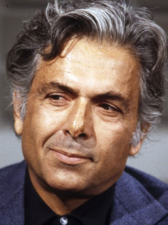Ebrahim Golestan; Şiraz, İran doğumlu İranlı oyuncu, yapımcı