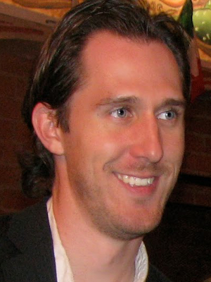 Chris Armstrong; yönetmen
