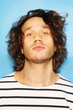 Elmer Bäck; Fin  oyuncu