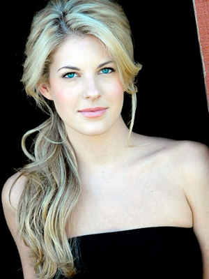 Stephanie Leigh Schlund; Amerikalı oyuncu