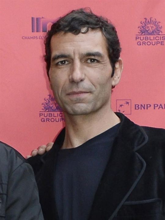 Olivier Loustau; Fransız oyuncu, senarist, senaryoya katkı