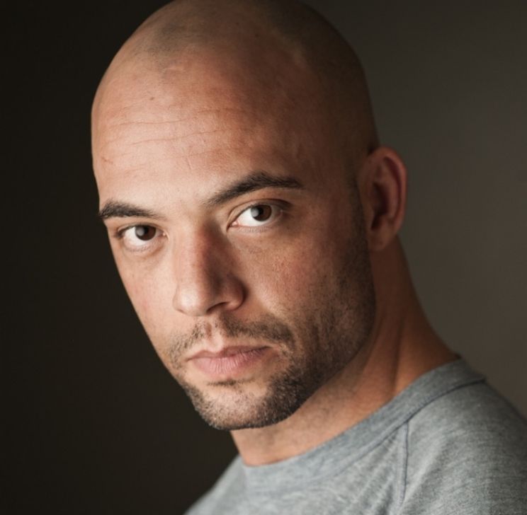 Fraser Aitcheson; Kanadalı  oyuncu, dublör