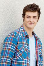 Beau Mirchoff; William Beau Mirchoff olarak da bilinen Amerikalı oyuncu
