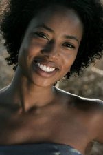 Mariana Nunes; Mariana de Sousa Nunes olarak da bilinen Brezilyalı oyuncu