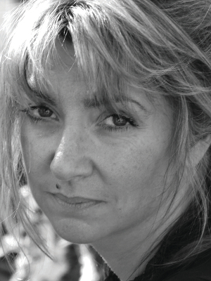 Candida Brady; idari yapımcı, senarist, yapımcı
