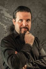 Bastian Zach; Leoben, Steiermark, Avusturya doğumlu Avusturyalı yazar