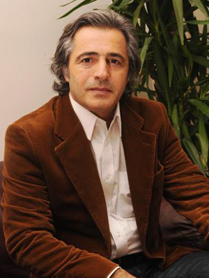 Orhan Tekeoğlu; senarist, yardımcı yönetmen, yönetmen