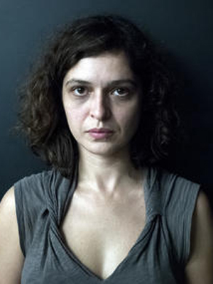 Evi Saoulidou; Yunan oyuncu