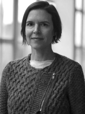 Lisa Robinson; senarist, yönetmen