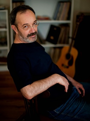 Hüsnü Arkan; Türk müzisyen, besteci