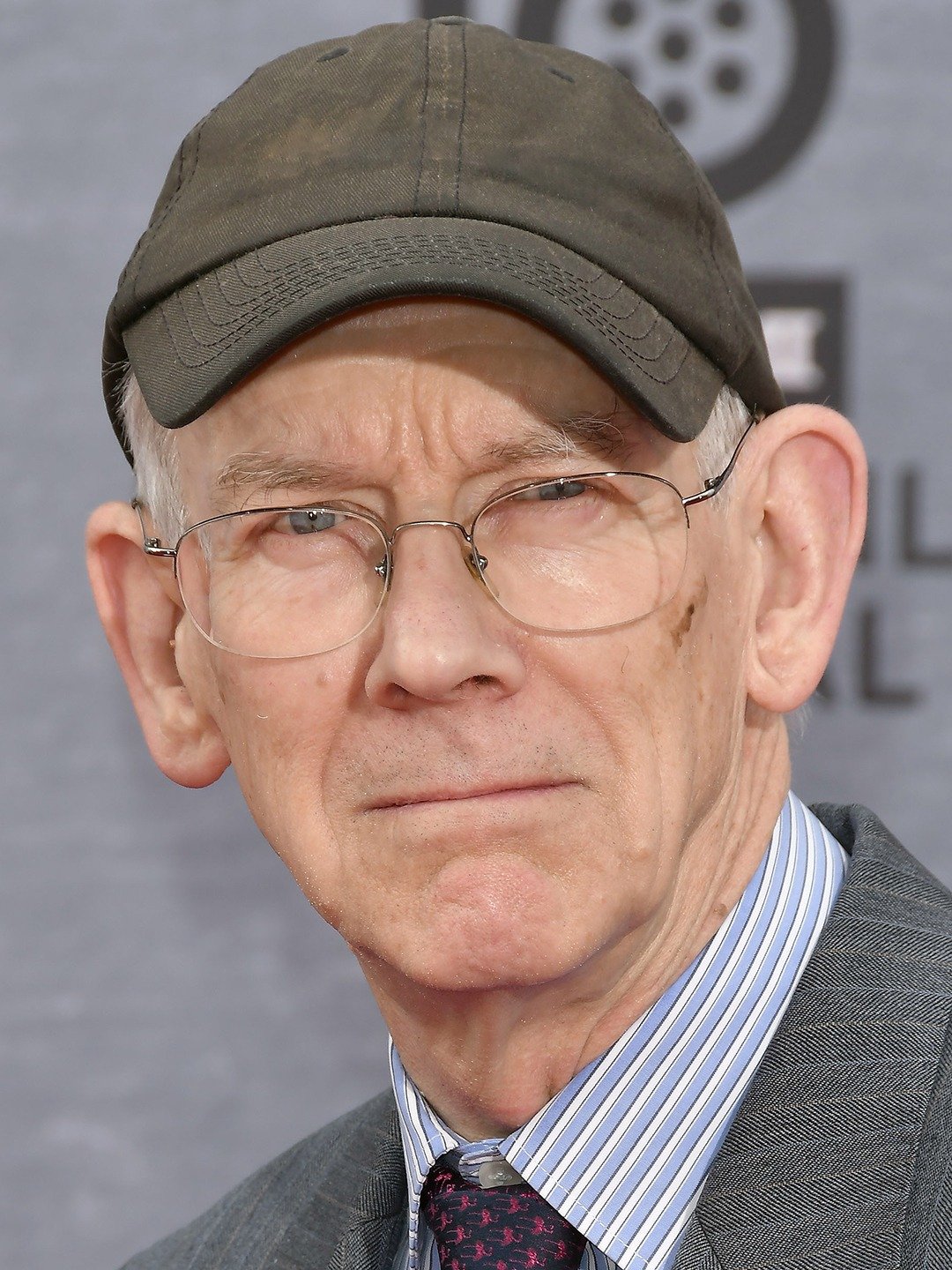 Kevin Brownlow; Crowborough,Sussex,İngiltere doğumlu İngiliz  yapımcı
