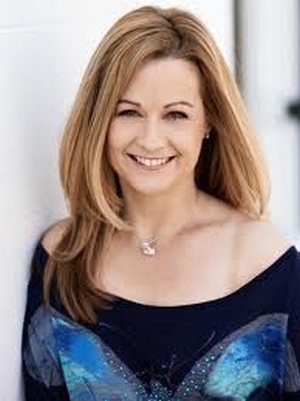 Lisa N Edwards; oyuncu