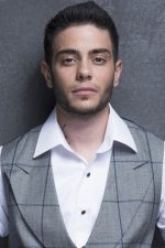 Rüzgar Erkoçlar; İstanbul, Türkiye doğumlu Nil Erkoçlar olarak da bilinen Türk oyuncu