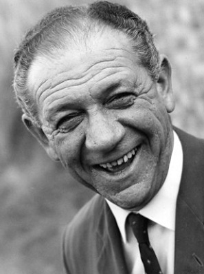 Sid James; Sidney Joel ("Sollie") James,Sidney James,Sydney James olarak da bilinen Güney Afrikalı oyuncu, besteci