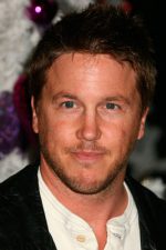 Lochlyn Munro; Richard Laughlain Munro olarak da bilinen Kanadalı  oyuncu