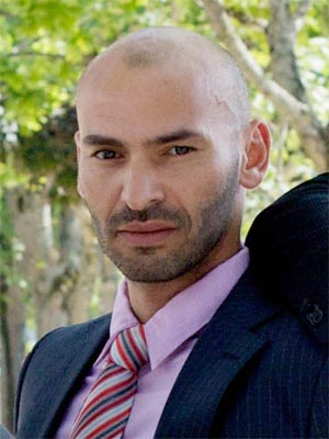 Farid Larbi; Fransız oyuncu, yaratıcı