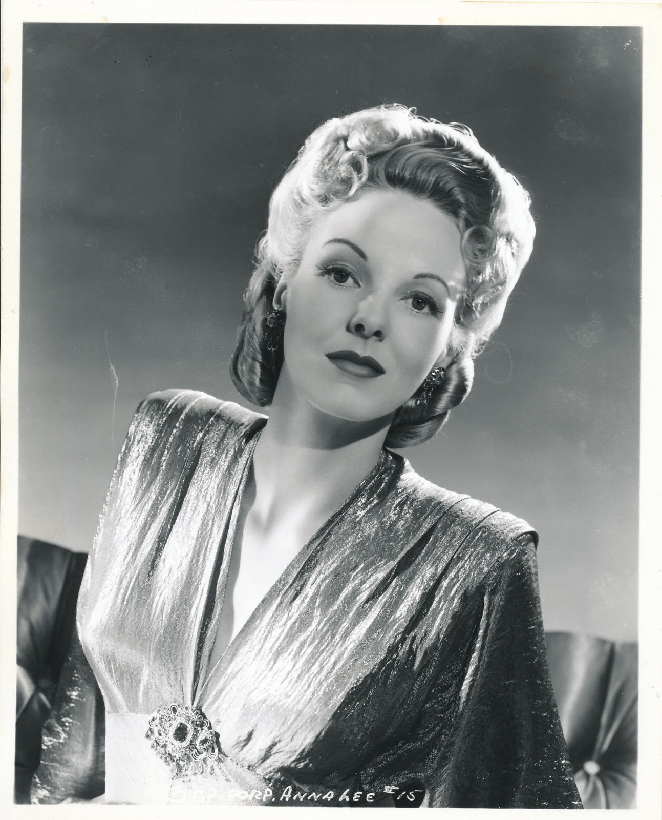 Anna Lee; Ightham,Kent,İngiltere doğumlu İngiliz  oyuncu