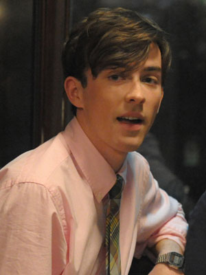 Matthew Beard; Londra,İngiltere doğumlu İngiliz  oyuncu