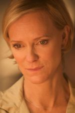 Hermione Norris; Paddington,Londra,İngiltere doğumlu Hermione Jane Norris olarak da bilinen İngiliz  oyuncu