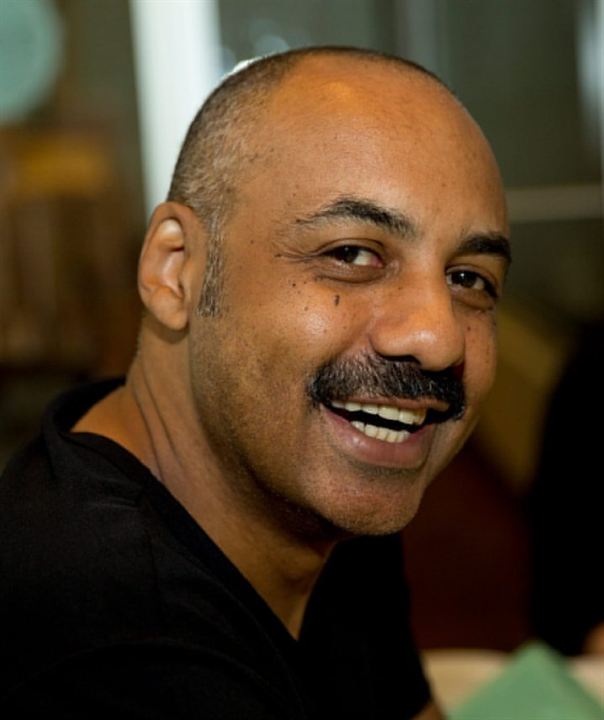 Darin Scott; senarist, yönetmen
