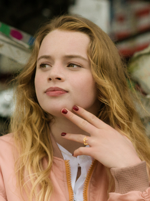 Luna Wedler; Zürih, İsviçre doğumlu Luna Sofia Wedler olarak da bilinen İsviçreli oyuncu