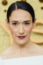 Sian Clifford; Londra,İngiltere doğumlu İngiliz  oyuncu